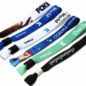 Bracelet en satin sur mesure